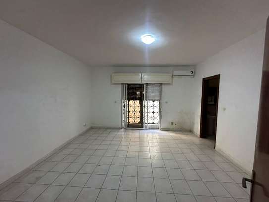 APPARTEMENT A LOUER  F3 MERMOZ PISCINE image 8