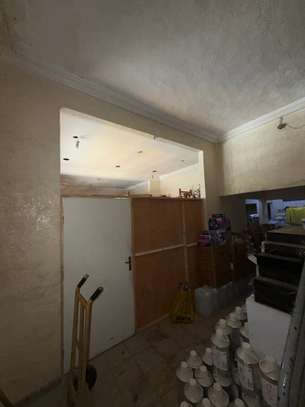 CHOWROOM A LOUER image 11