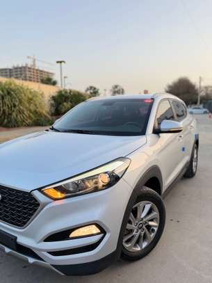 Hyundai tucson image 4