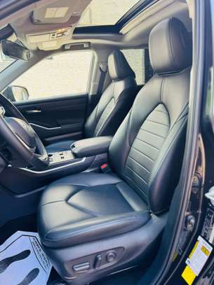 TOYOTA HIGHLANDER 2023 ESSENCE 6 cylindres image 10