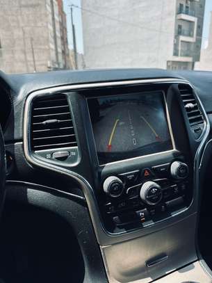 JEEP GRAND CHEROKEE LIMITED image 14