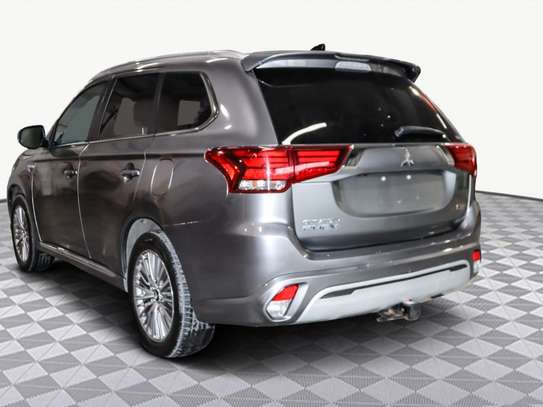 Mitsubishi Outlander PHEV 2020 image 4
