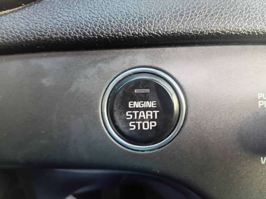Kia Sportage EX image 6