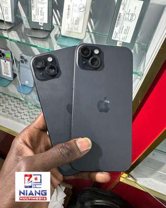 iPhone 15 plus 128 go image 1
