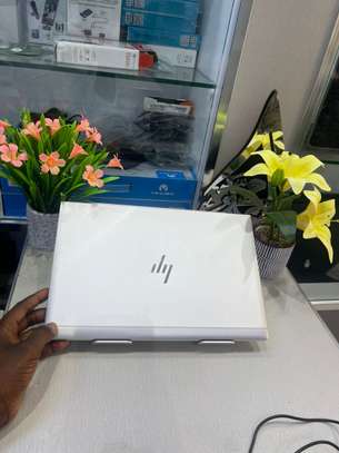 Hp elitebook 830 image 4