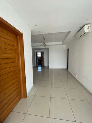 Appartement lumineux de 4 chambre à louer Dakar image 1