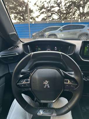 PEUGEOT 208 GT Année 2024 image 12