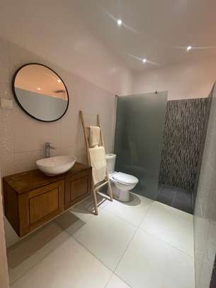 Villa plein pied à vendre à la somone 600 m² image 3