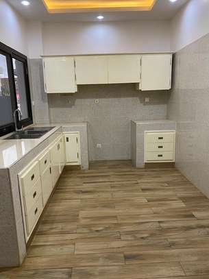 3 chambres salon baobab Grd mbao image 13