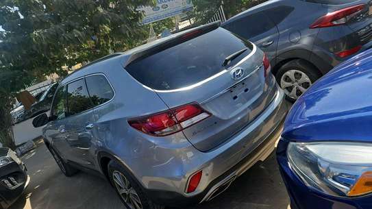 Hyundai Santa Fe 2017 image 1