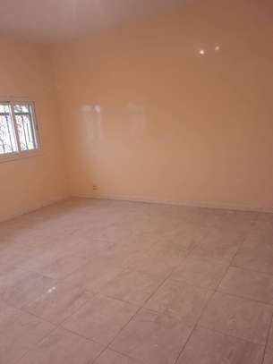Appartement de 4 chambre à louer à Malicounda image 1