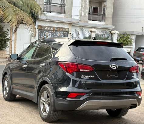 Hyundai Santafé limited 2017 image 4