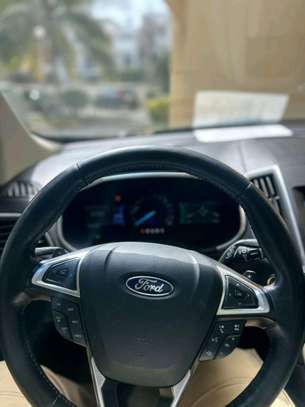 Ford Edge Titanium image 5