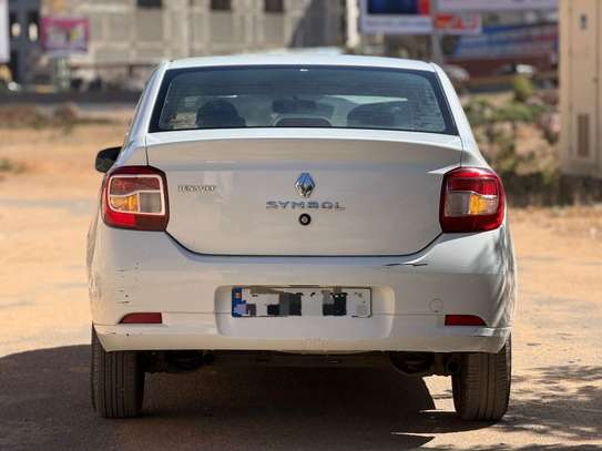 Renault symbol 2021 image 10