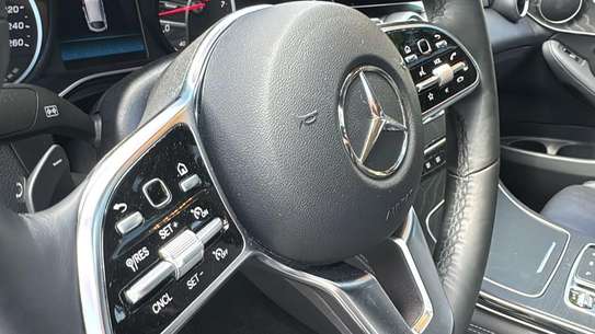 Mercedes Benz GLC 300 image 7