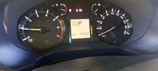 Toyota Land Cruizer PRADO V6 image 9