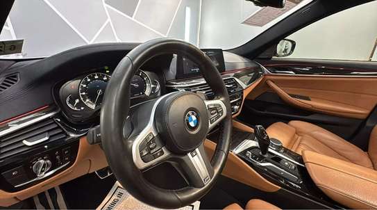 BMW Series 5 530i xDrive M Sport Pack image 2
