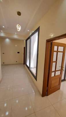 APPARTEMENT F4 A LOUER A NGOR-ALMADIES image 3