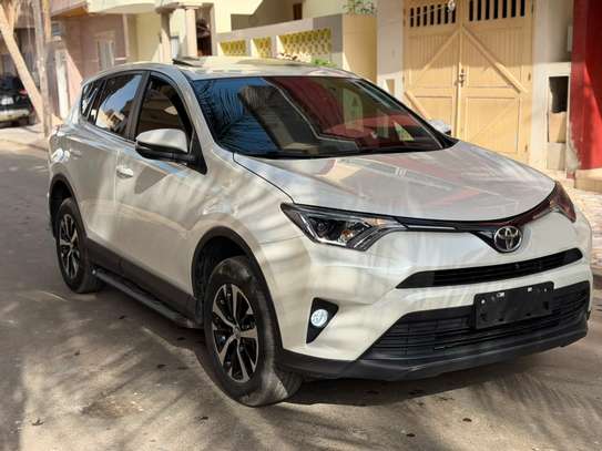 TOYOTA RAV4 2019 image 4