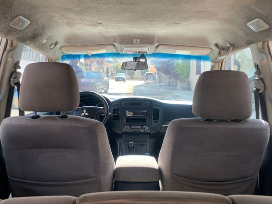 Mitsubishi pajero did image 7