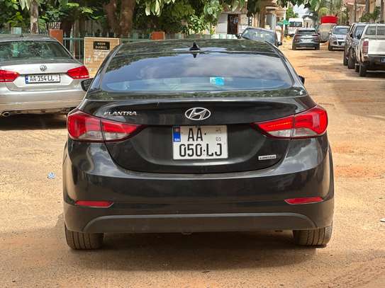 Hyundai Elantra limited image 4
