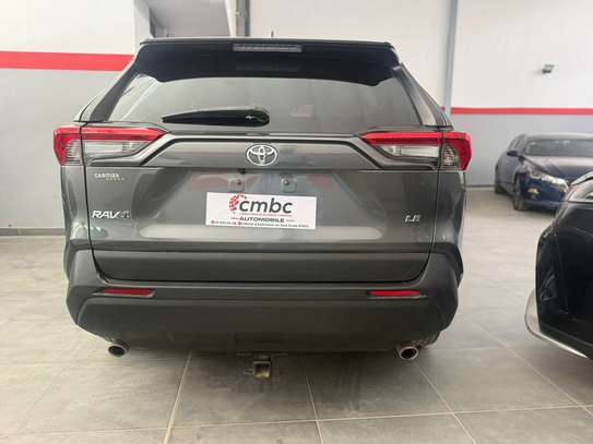 Toyota RAV4 2020 image 14
