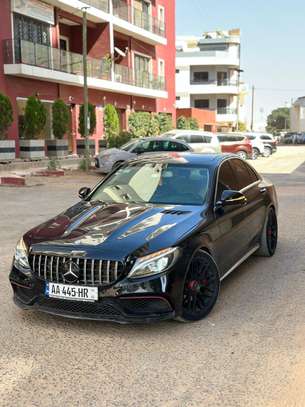 Mercedes C300 image 2