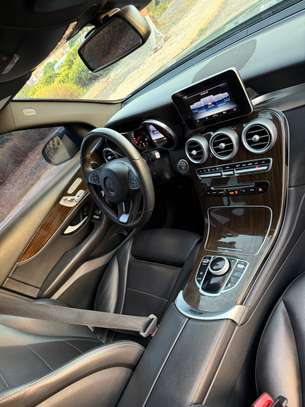 Mercedez-Benz GLC 300 année 2017 image 12