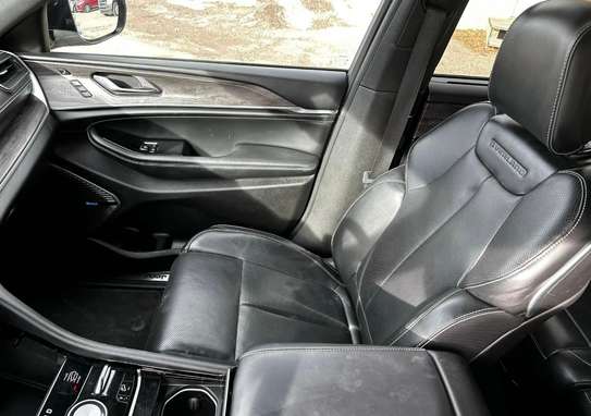 2022 jeep grand Cherokee image 7