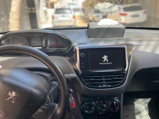 Peugeot 2008 2018 image 8