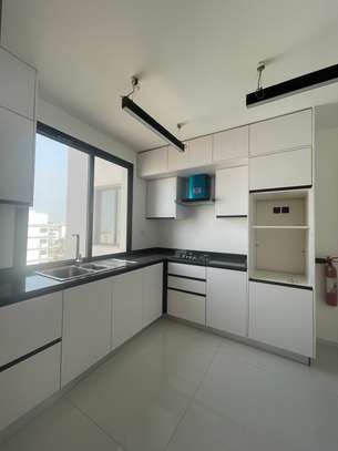 Très joli F4 épuré neuf très moderne aux Almadies image 7