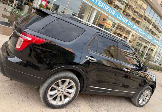 Ford Explorer Platinium 2014 image 4
