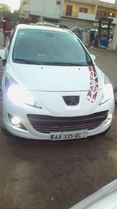Peugeot 207 image 2