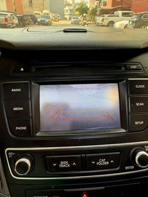 Hyundai santa fe 2017 image 4