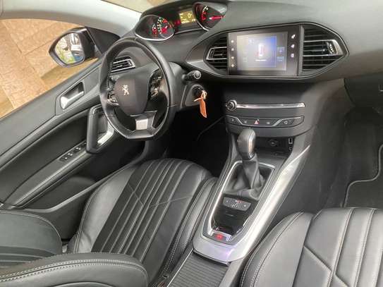 Peugeot 308 image 4