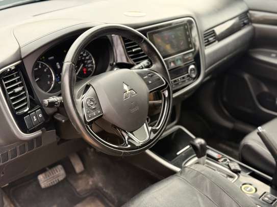 MITSUBISHI OUTLANDER 2017 7places image 8