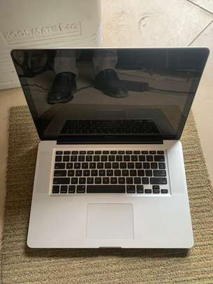 2012 MacBook Pro core i7, 8g, 500g disque dure image 3