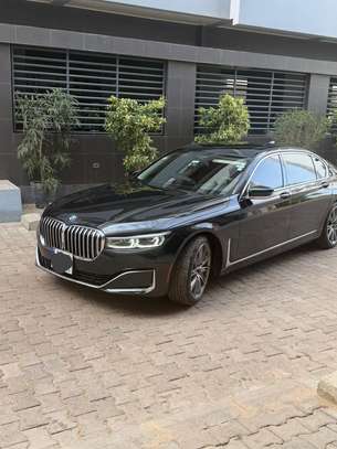 BMW série7 Année 2021 Grand écran tactile avec CarPlay image 12
