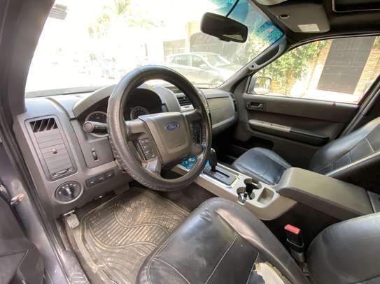 Ford Escape XLT image 8
