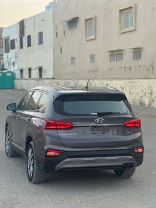 Hyundai santafe 2019 image 3