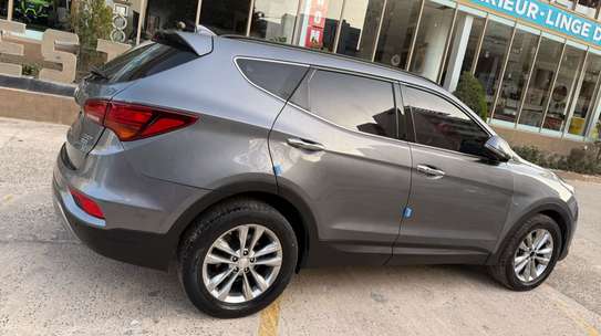 Hyundai santafe 2016 image 3