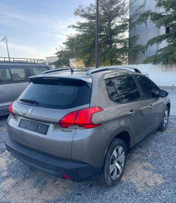 Peugeot 2008 2017 image 12