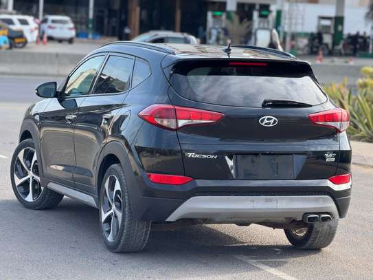 Hyundai Tucson 1.6L essence  2017 image 4