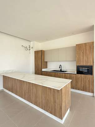 Belle villa toute neuve  sise saly,très moderne… image 4