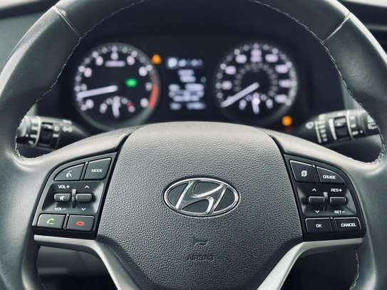 Hyundai Tucson 2018 AWD image 12