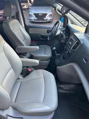 Hyundai Starex Fourgon 5 places manuelle image 8