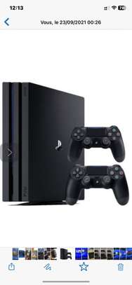 Ps4 pro 1 téra flashes +20jeux image 2