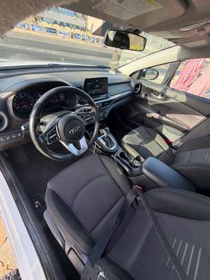 Kia Forte image 3