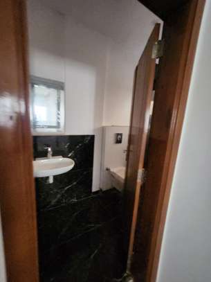 Appartement à louer à mermoz F4 image 4