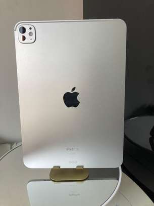 iPad Pro m2 11inch image 4